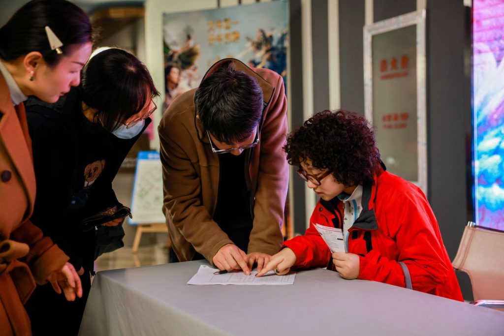 "光影铸盾·哪吒精神"——苏州市保安服务行业千人观影活动圆满举行